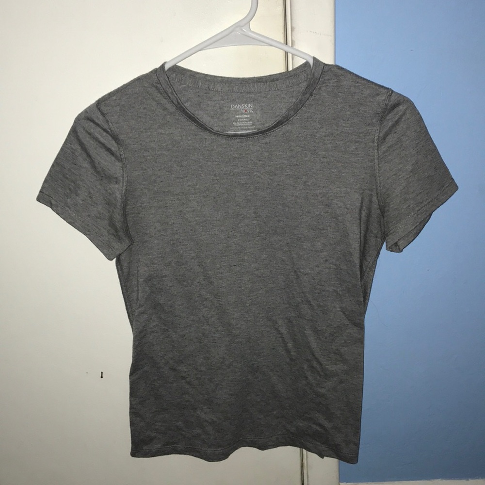gray short-sleeved crewneck